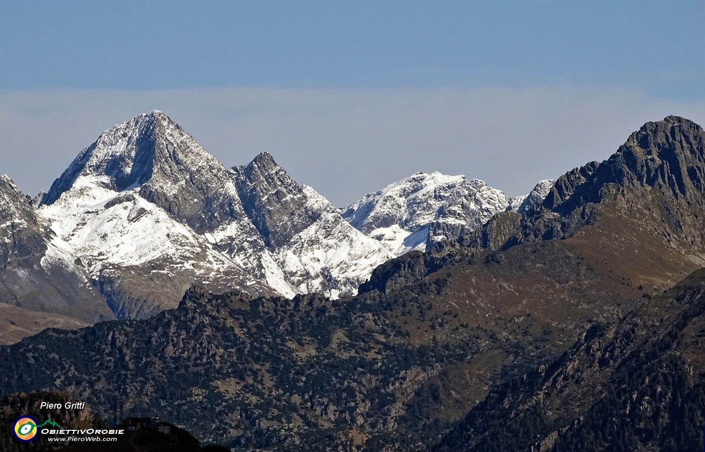 38 Zoomata verso Pizzo del Becco a dx e Pizzo del Diavolo a sx .JPG -                                